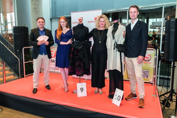 Barbara Meier mit Wayan Oliver-Bach, Barbara Krenn-Schöggl und Mathias Pascottini