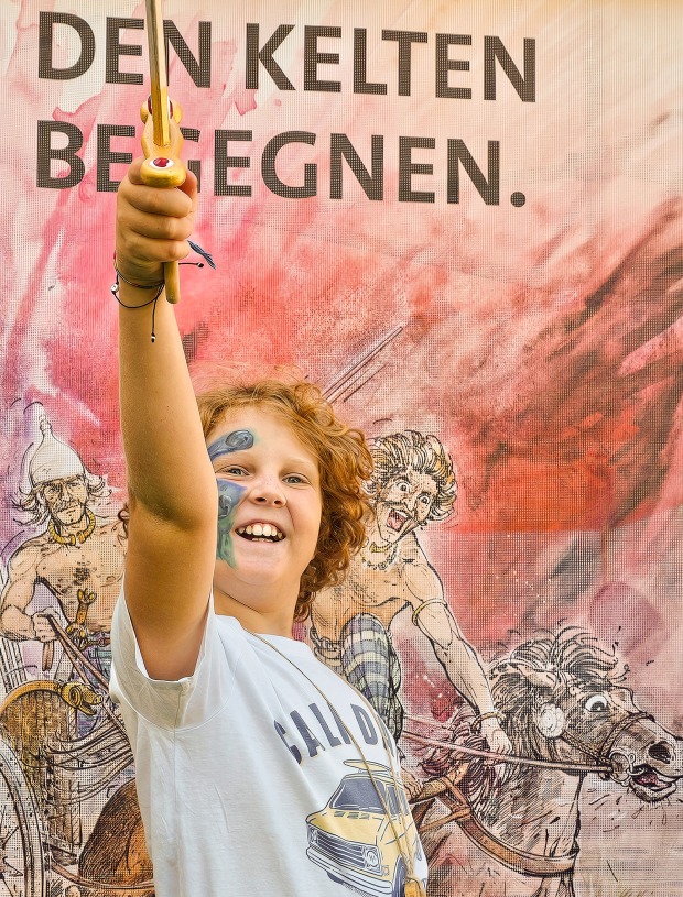 Junger Bub verkleidet als Highlander | Credit: Keltenmuseum Hallein