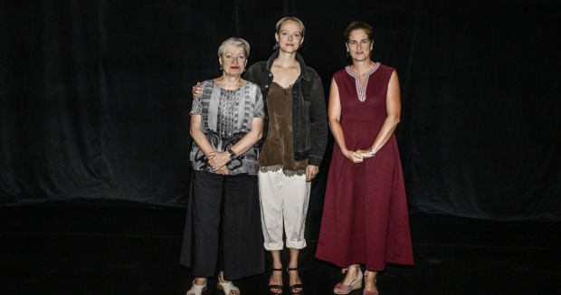 Übergabe mit Weitblick: Karin Bergmann, Marie-Luise Stockinger und Johanna Mitterbauer