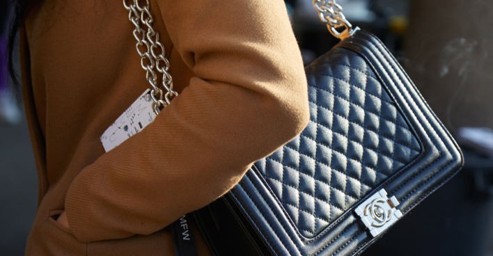 Chanel Tasche als Wertanlage I Credit: iStock.com