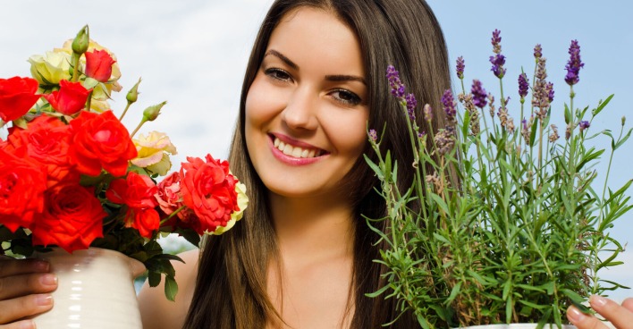 Frau mit Blumen