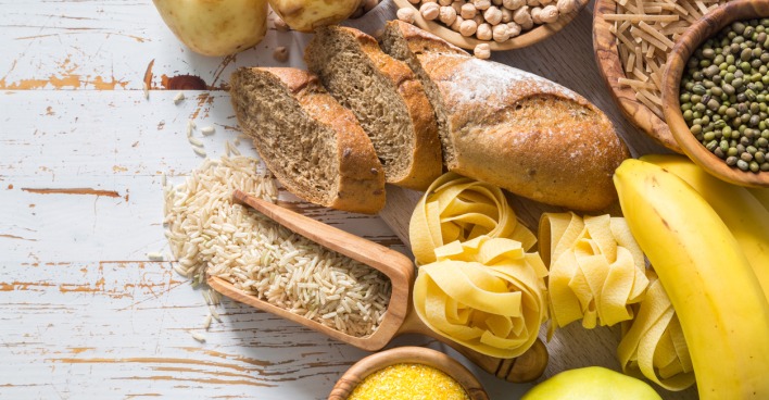 Kohlenhydrat-haltige Lebensmittel | Credit: iStock.com/a_namenko