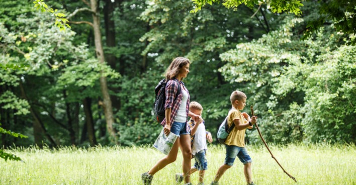 Familienausflug | CrediT: iStockphoto/Solisimages