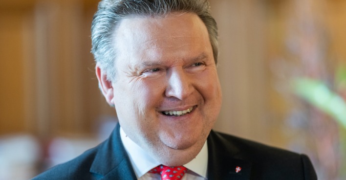 Michael Ludwig lacht
