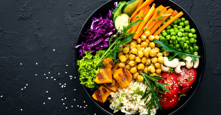 Ausgewogene Ernährung | Credit: iStock.com/YelenaYemchuk