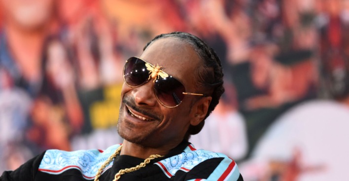 Snoop Dogg lacht