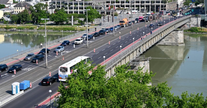 Stau: Linz Nibelungenbrücke