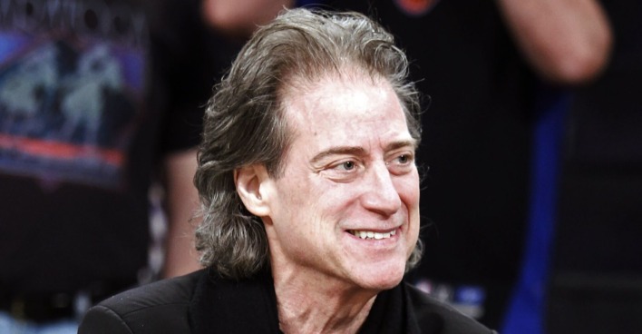 Richard Lewis bei einem NBA-Basketballspiel im Jahr 2012