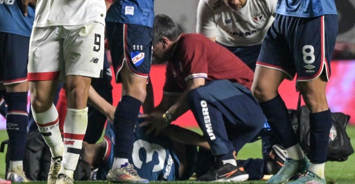 Inneverteidiger Juan Izquierdo nach seinem Kollaps auf dem Spielfeld