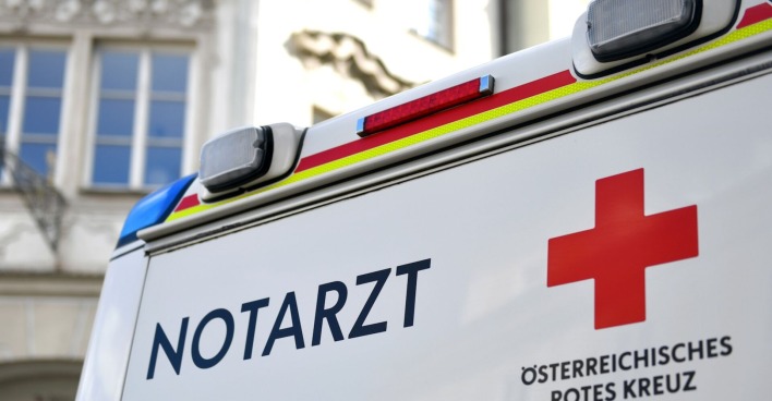 Notarztwagen vom Österreichischen Roten Kreuz