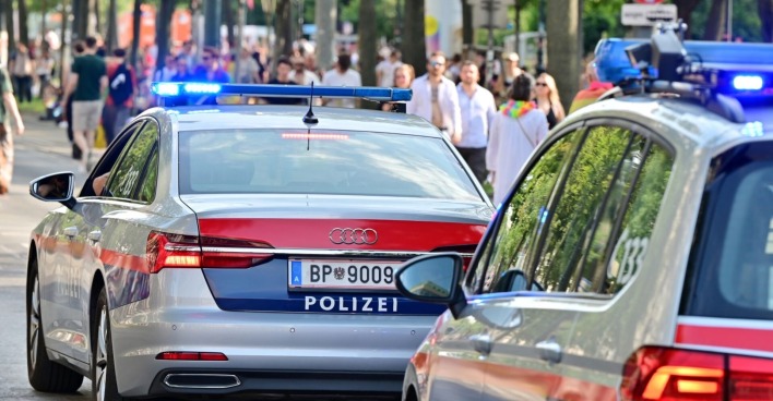 Polizeiwagen auf Streife