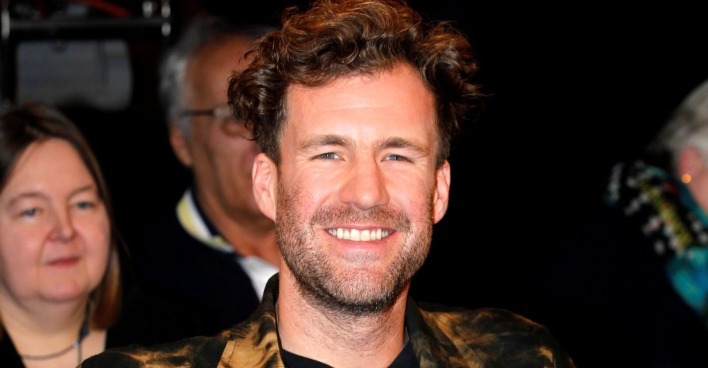 Luke Mockridge lächelt