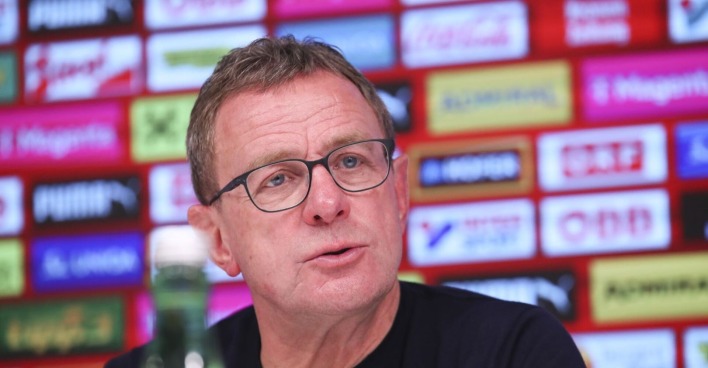 Ralf Rangnick bei einer Pressekonferenz