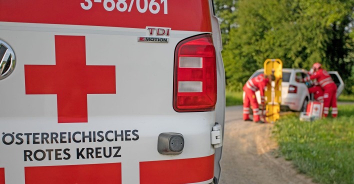 Rettungswagen und Sanitäter