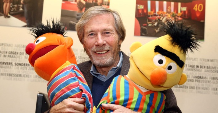 Horst Janson mit Bert und Ernie auf dem Schoß