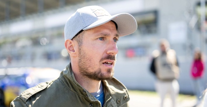 Marcel Hirscher in der Startaufstellung für ein DTM-Rennen