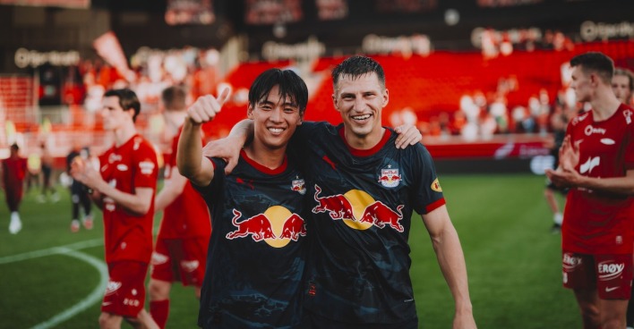 Kitano und Lainer prägten das Spiel gegen Brann Bergen mit Tempo und Technik.
