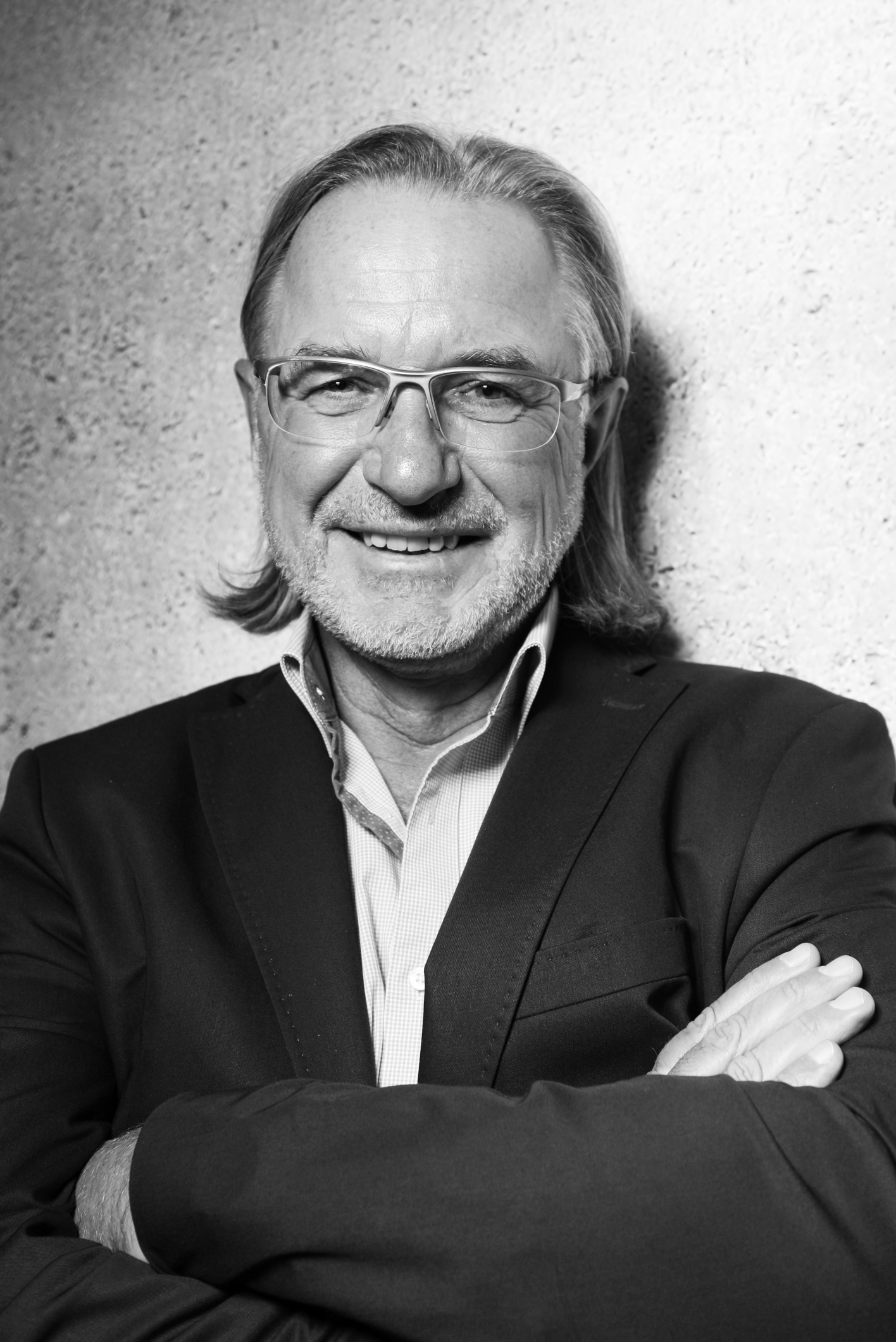 Schwarz-Weiß-Porträt des Immobilientreuhänders Friedrich Höbart