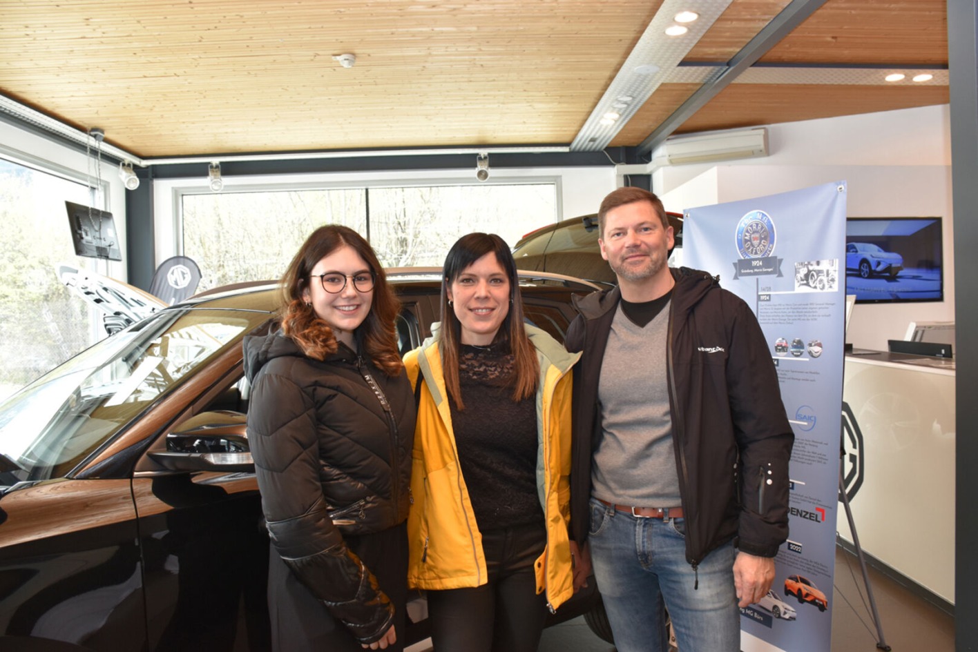 Es wird ein Marvel R Electric: Nina, Tanja und Markus Prähauser aus Vandans