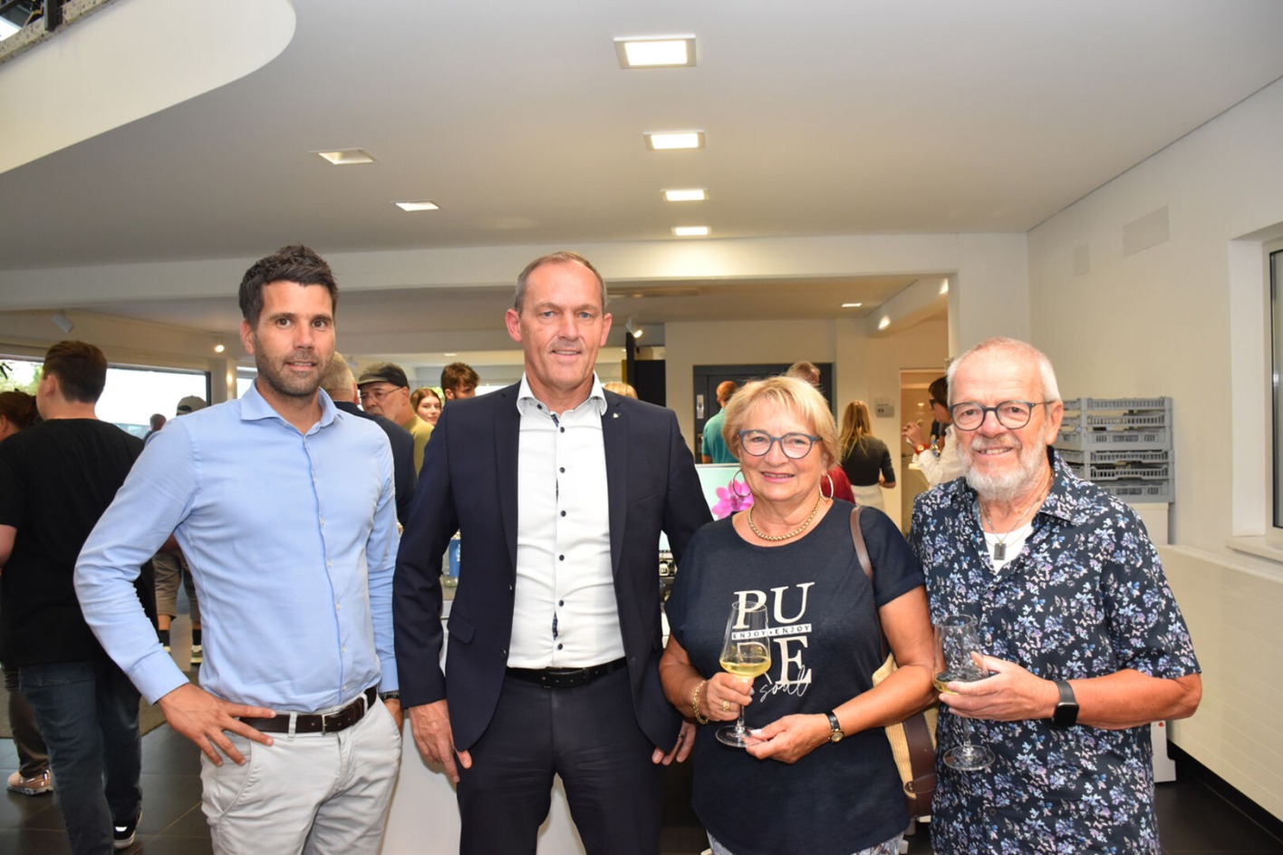 Christoph Gassner (Leiter Filiale Sulz), Jochen Scherzinger (Leiter Filiale Klaus, Sparkasse Feldkirch), Margit Thönig (CH) und Pauli Zeitlhofer (Klaus)