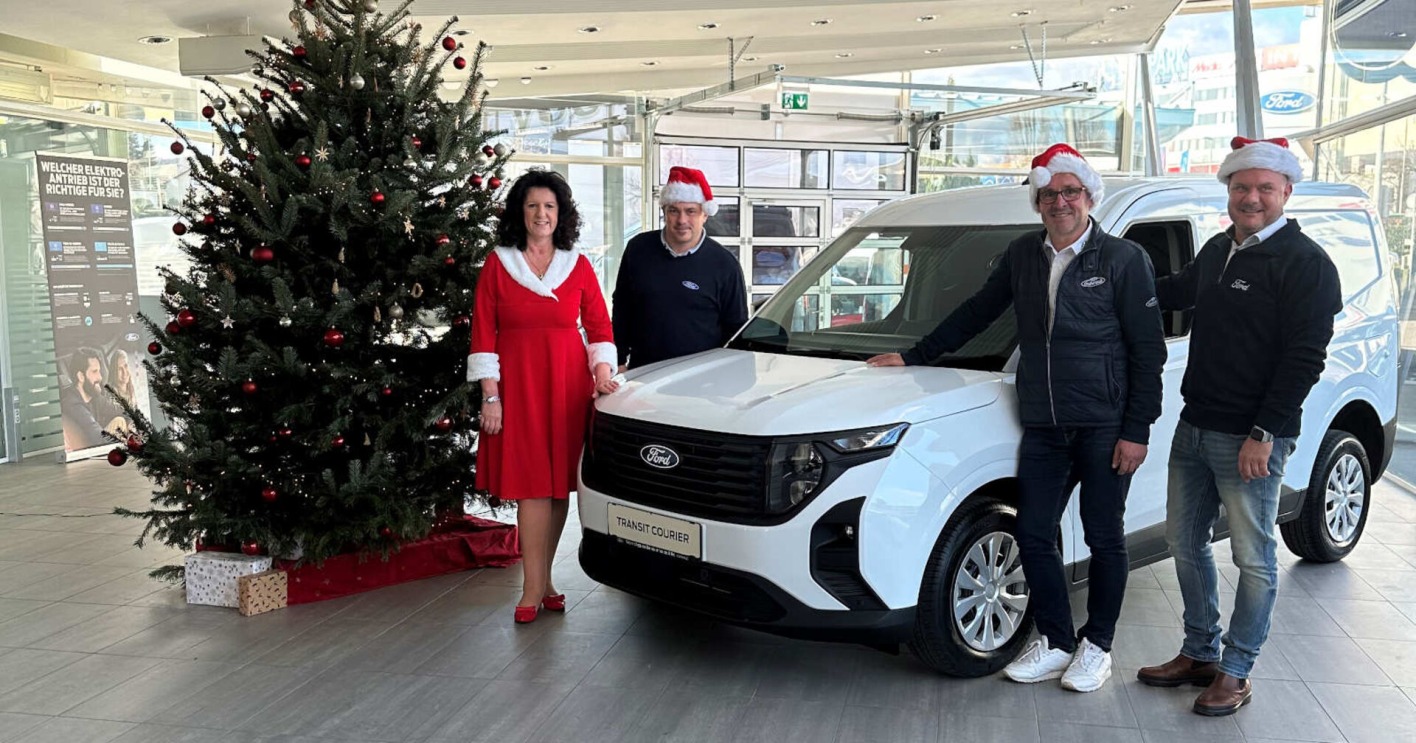 Das Autohaus Ford Gaberszik Team freut sich schon auf die Feiertage.