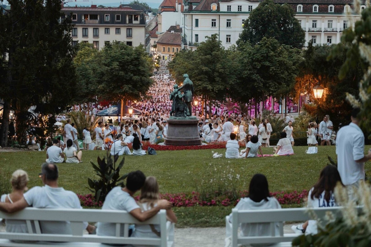 Baden in WEISS