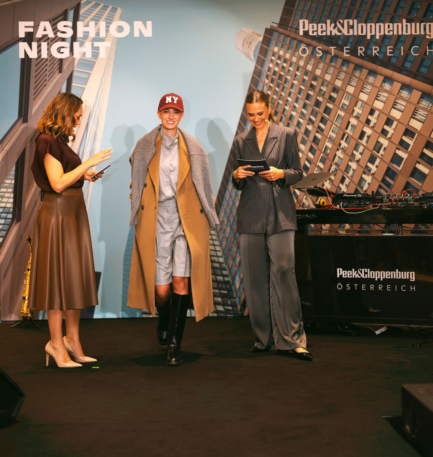 Model präsentiert die neuesten Fashion Trends | Credit: Peek &amp; Cloppenburg/Katharina Schiffl