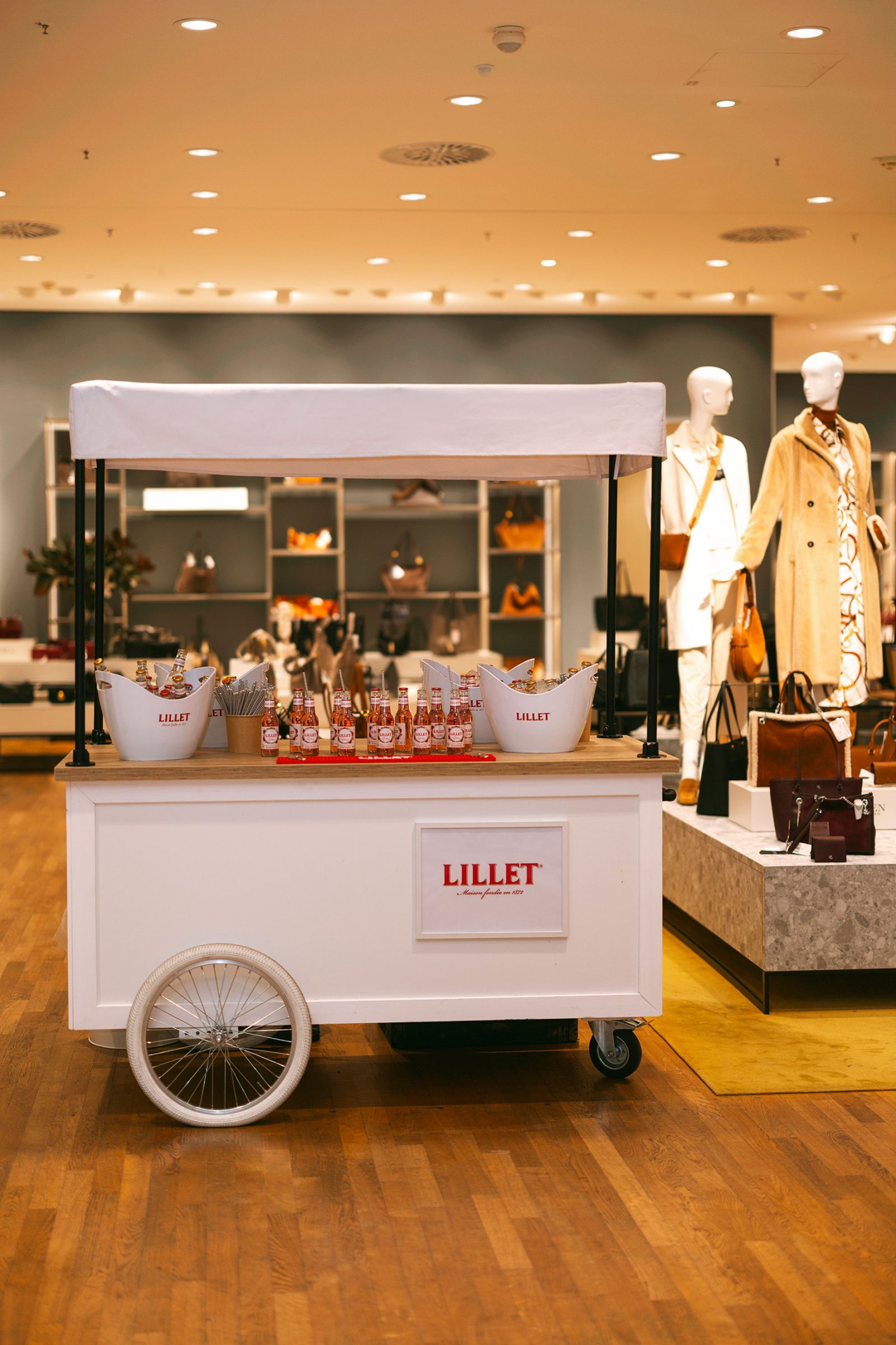 Lillet Bar | Credit: Peek &amp; Cloppenburg/Katharina Schiffl
