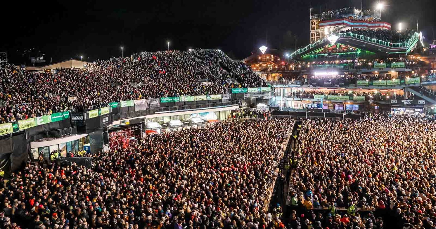 Publikum beim Ski-Opening in Schladming