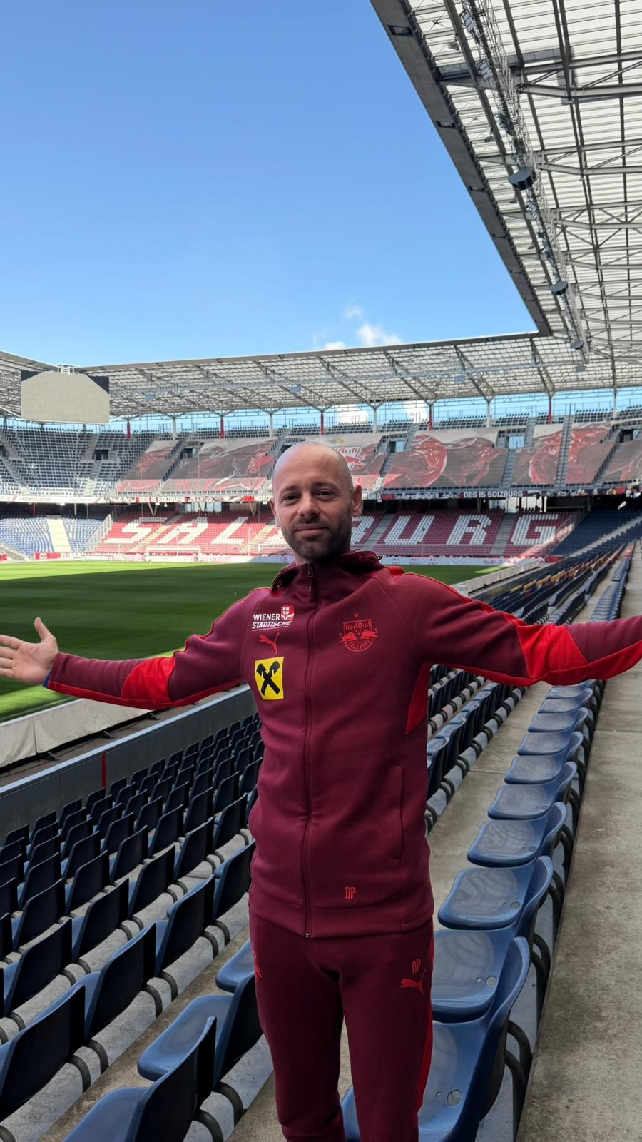 Dusan Pavlovic beim Fototermin.