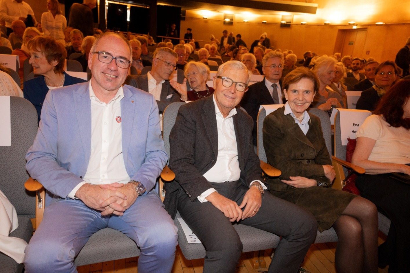 Mehr als 350 Gäste kamen zur feierlichen Eröffnung des Kurt Zeller Forums.