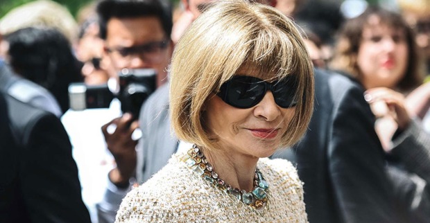 Anna Wintour lächelt