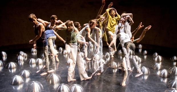 35 Tanz- und Performancestücke stehen auf dem Programm