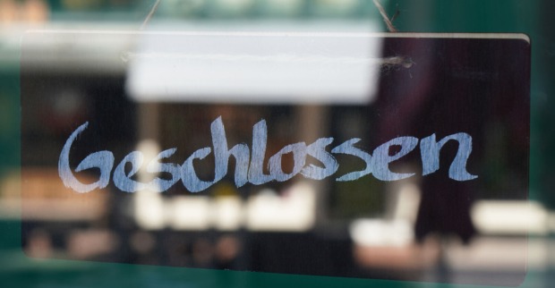 Rstaurants und Hotels haben geschlossen | Credit: iStock.com/Axel Bueckert