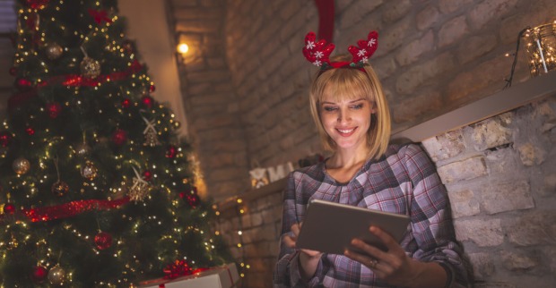 Weihnachtsfeier im Homeoffice | Credit: iStock.com/vladans