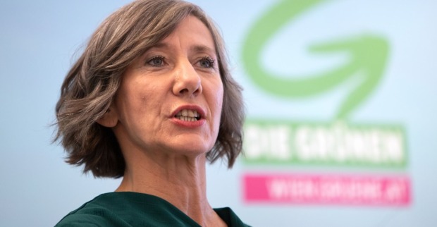 Birgit Hebein im Porträt