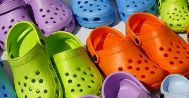 Crocs in verschiedenen Farben