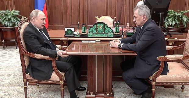 Putin und sein Verteidigungsminister | Credit: HANDOUT / AFP / picturedesk.com