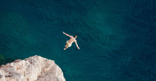Klippenspringen | Credit: iStockphoto/sindlera