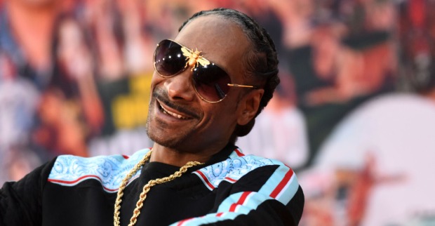 Snoop Dogg lacht