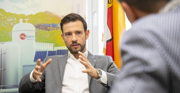 Politiker und Wirtschaftslandesrat Sebastian Schuschnig