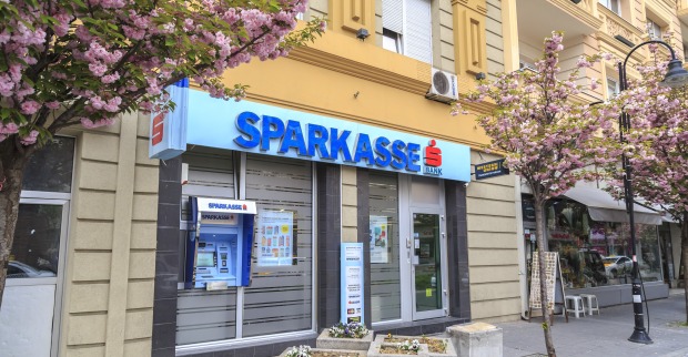Sparkasse-Filiale von außen