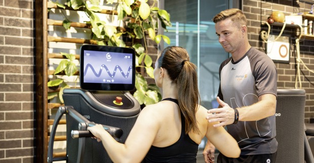 Personal Training im Merkur Gym in Graz | Credit: Nikola Milatovic Photography