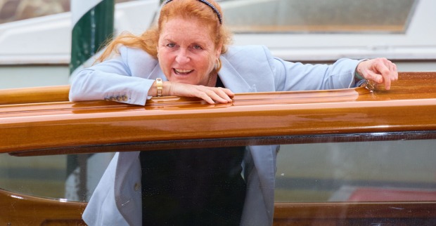 Sarah Ferguson auf einem Boot in Venedig