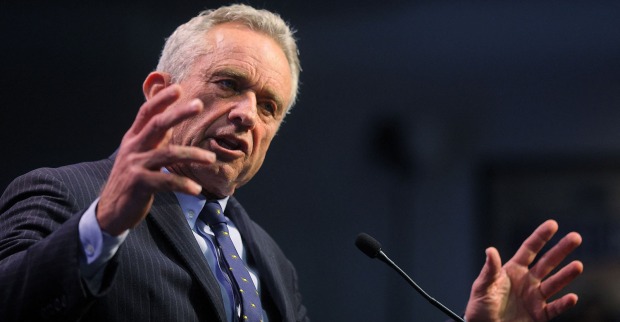 Robert F. Kennedy Jr. hält eine Rede