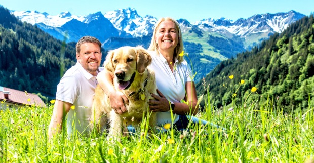 Silvia und Peter Domig vom Natur.Genuss.Hotel Sonnasita freuen sich auf Ihren Besuch.