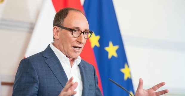Gesundheitsminister Johannes Rauch (Grüne) im Rahmen einer Pressekonferenz.