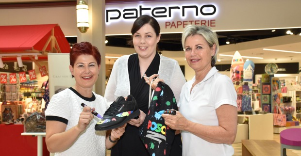 Isabelle Franchina (Faber Promotion, mi.), GF Susanne Paterno (li.) und Ingrid Brückler (Paterno Papeterie Messepark Dornbirn)