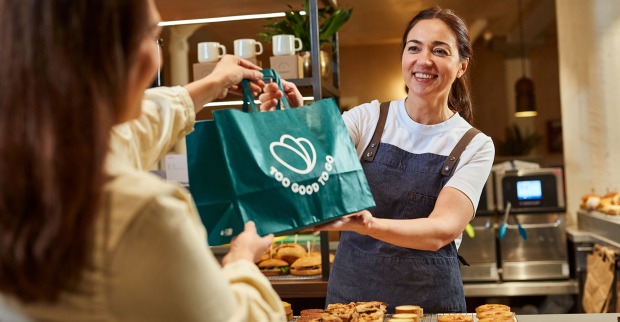 Mit Hilfe unserer App kannst du unverkaufte Lebensmittel von deinen Lieblingsgeschäften und -restaurants retten.