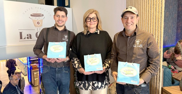 Linea Uno Geschäftsführerin Lydia Vukojevic mit den La Café Geschäftsführer Manuel Vetter (li.) und Claudio Errico